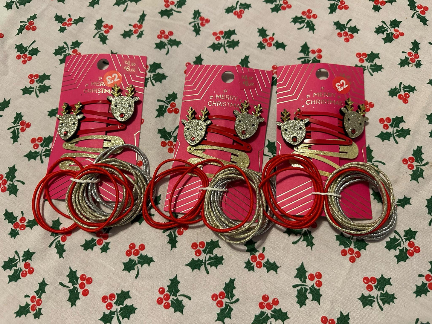 3 sets of cute reindeer hair clasps and hair bobbles.